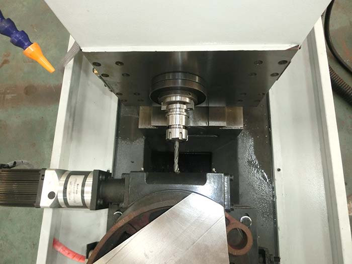 馬(ma)蹄鐵專用機(jī)床内部圖