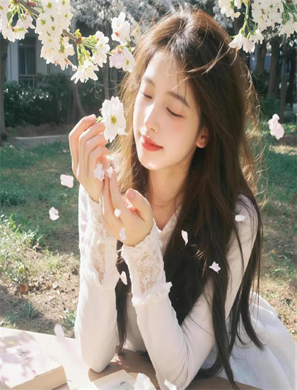 《洋海古墓》评分测评大师级的：是否值得花时间观看的深度经济分析，国语配音